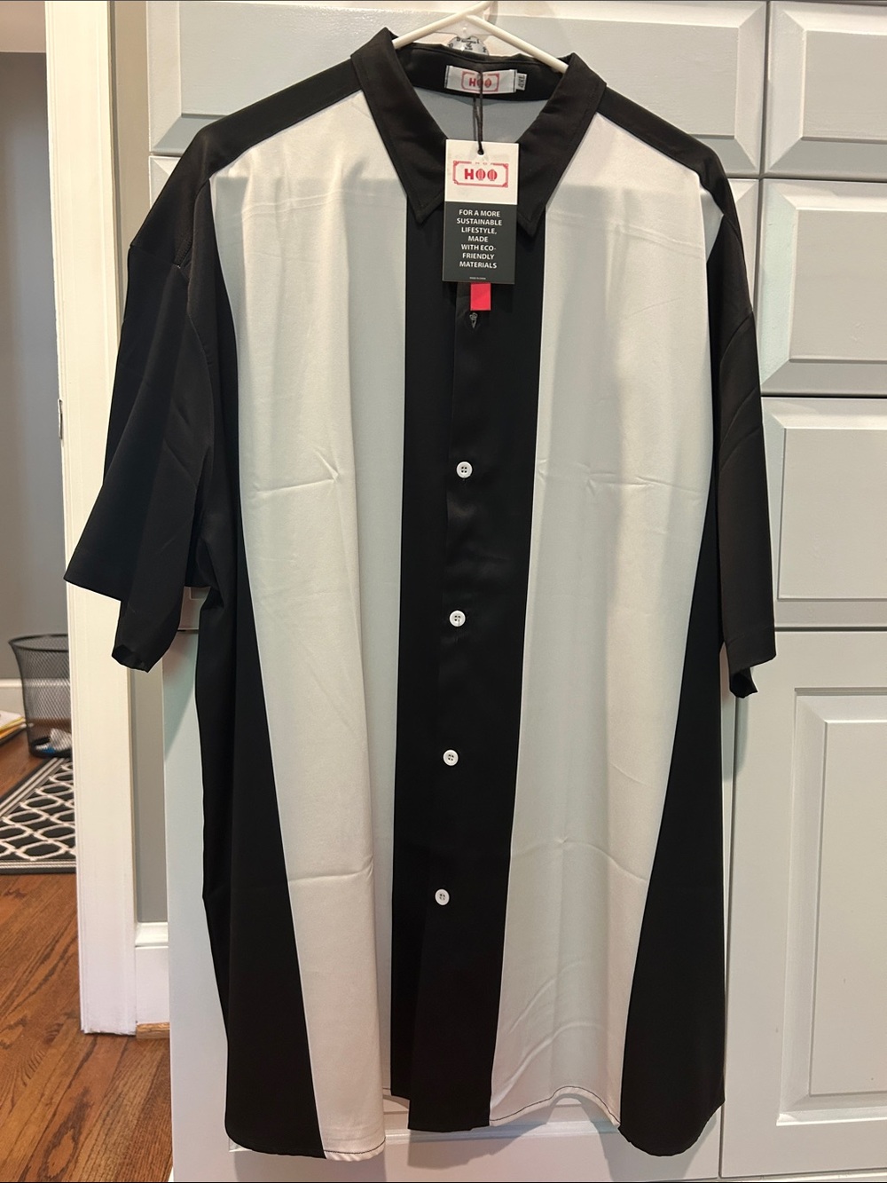 HOO Short-Sleeve Shirt - Black & White NWT
